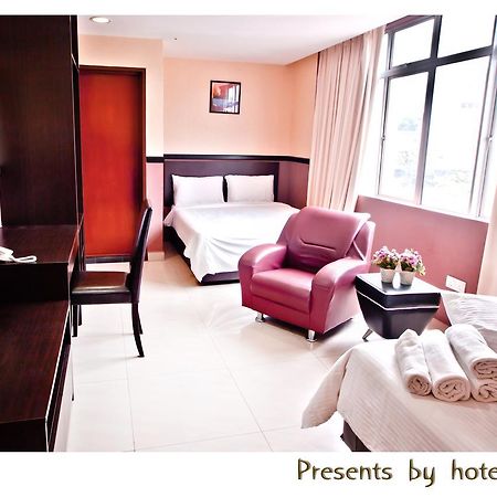Sayang Hotel Kulai Bagian luar foto