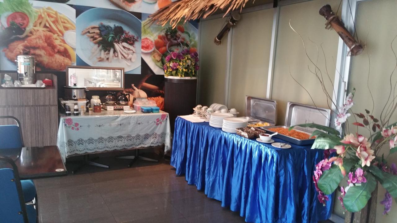 Sayang Hotel Kulai Bagian luar foto