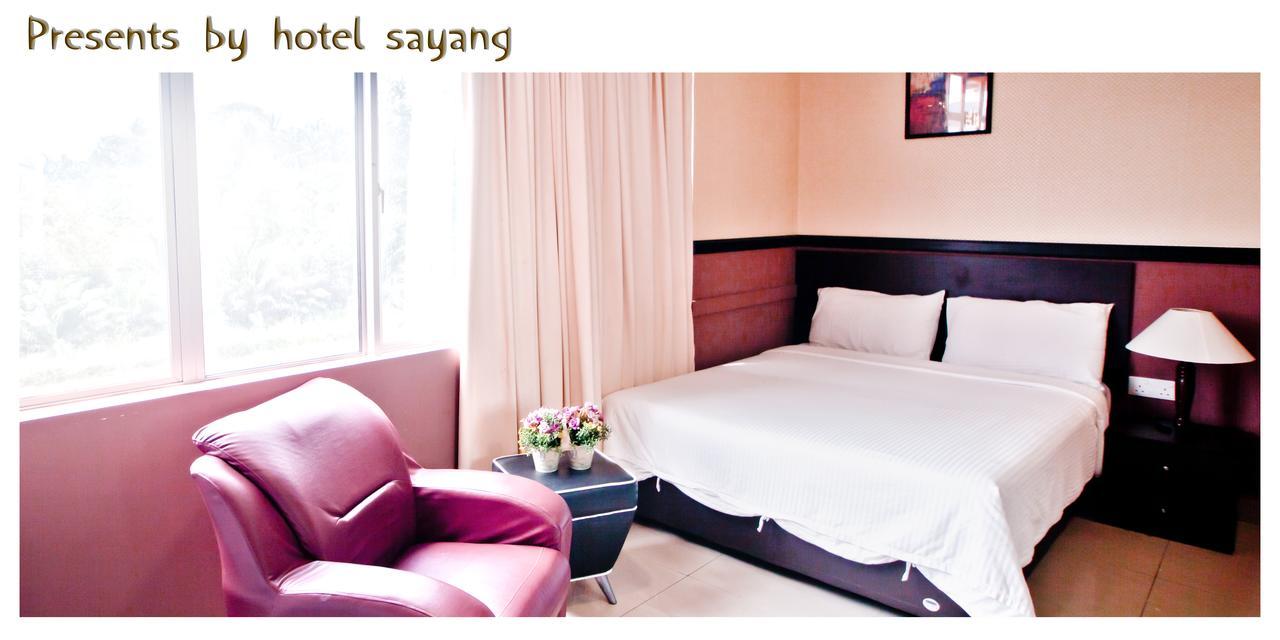Sayang Hotel Kulai Bagian luar foto