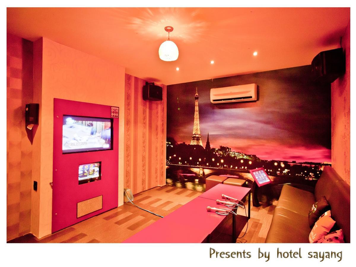 Sayang Hotel Kulai Bagian luar foto