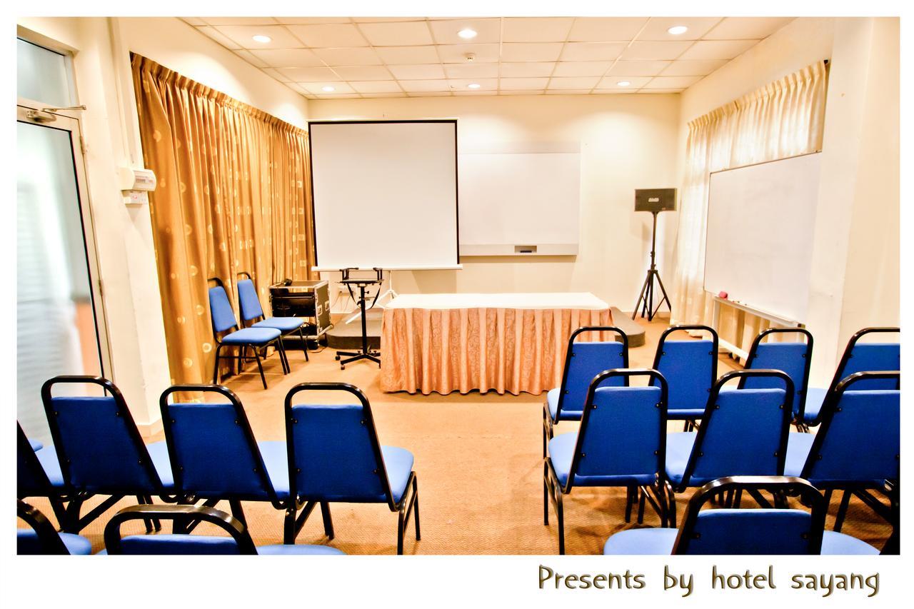 Sayang Hotel Kulai Bagian luar foto