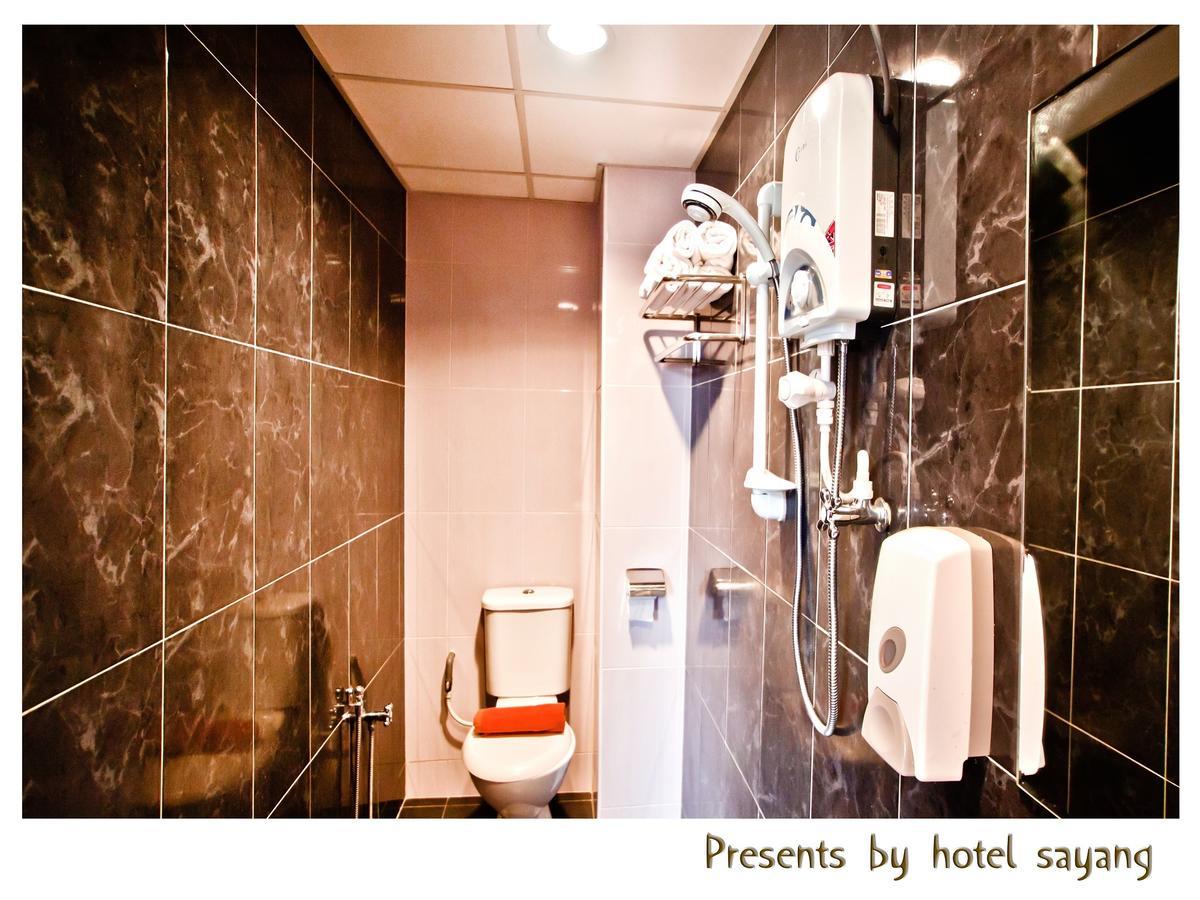 Sayang Hotel Kulai Bagian luar foto