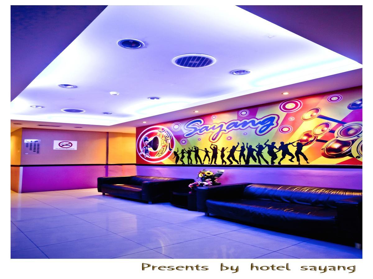 Sayang Hotel Kulai Bagian luar foto