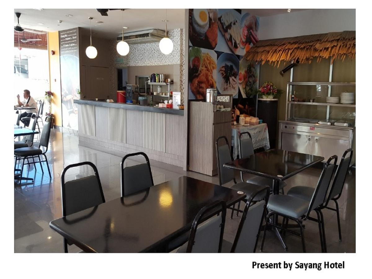 Sayang Hotel Kulai Bagian luar foto