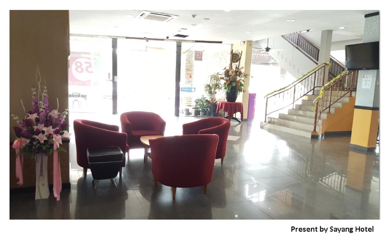 Sayang Hotel Kulai Bagian luar foto